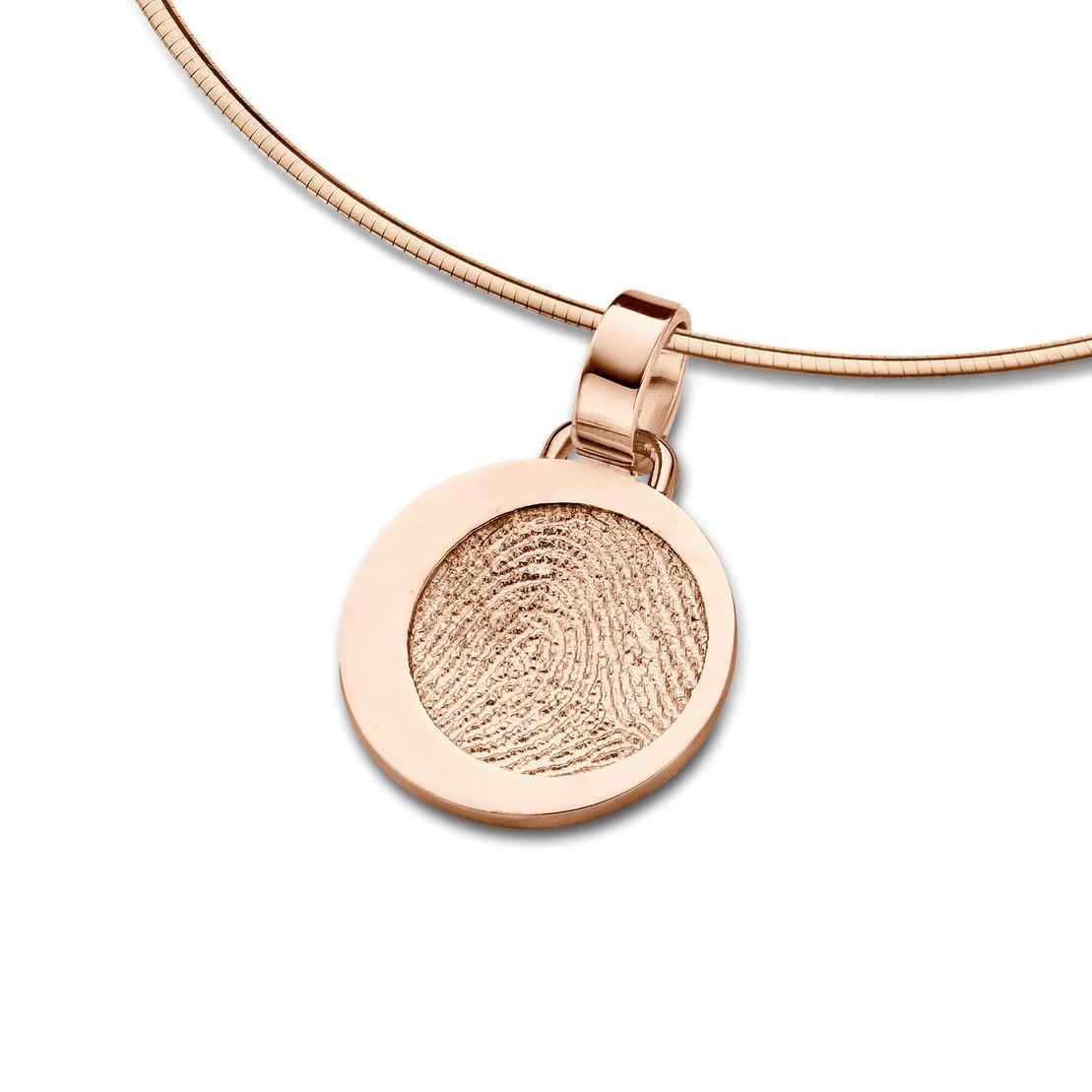 Rosegoldener Anh&auml;nger mit Fingerabdruck-Motiv an einer schlanken Halskette.