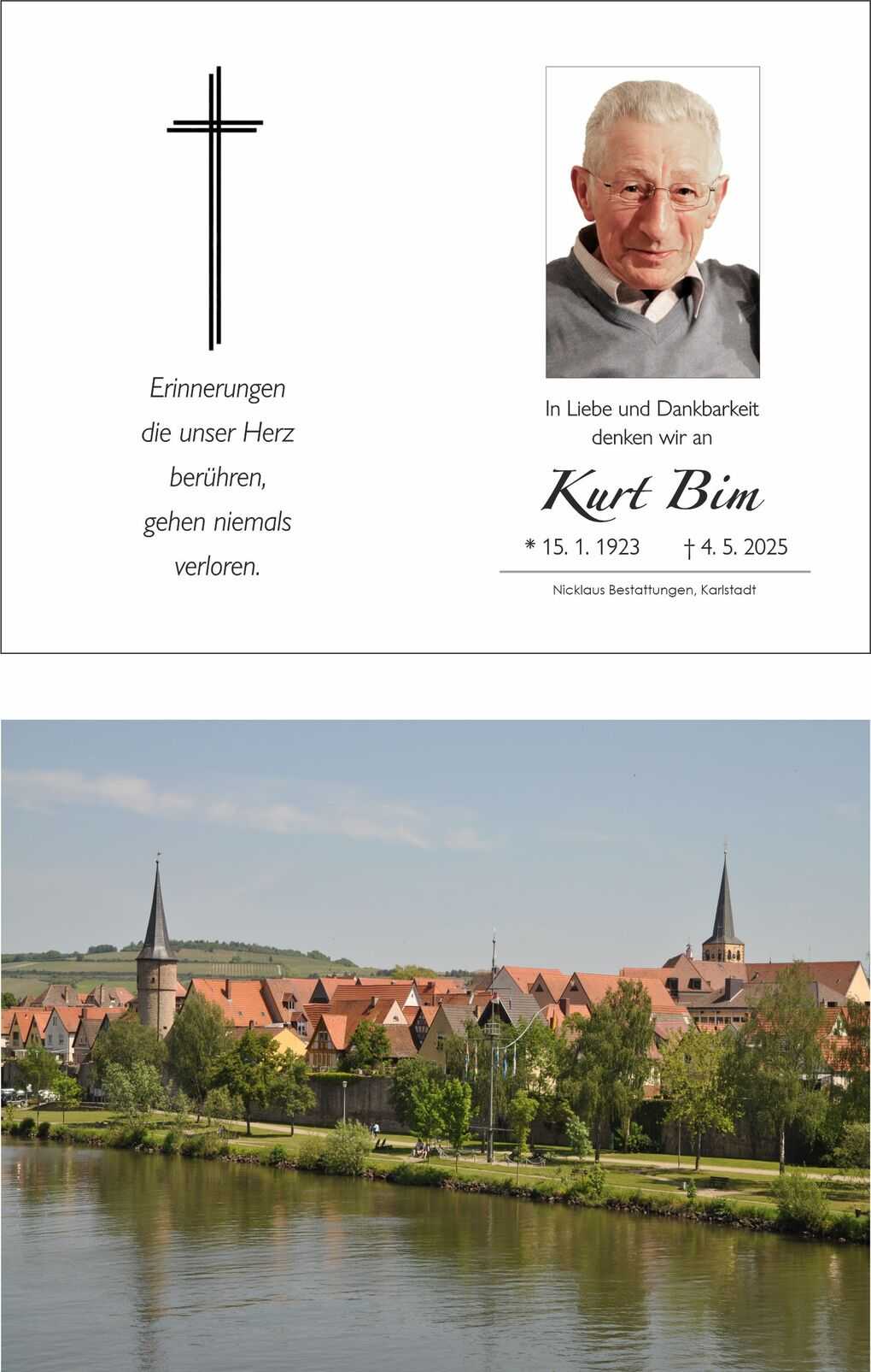 Stadtansicht mit historischem Geb&auml;ude und Fluss, umgeben von B&auml;umen und H&auml;usern mit roten D&auml;chern.