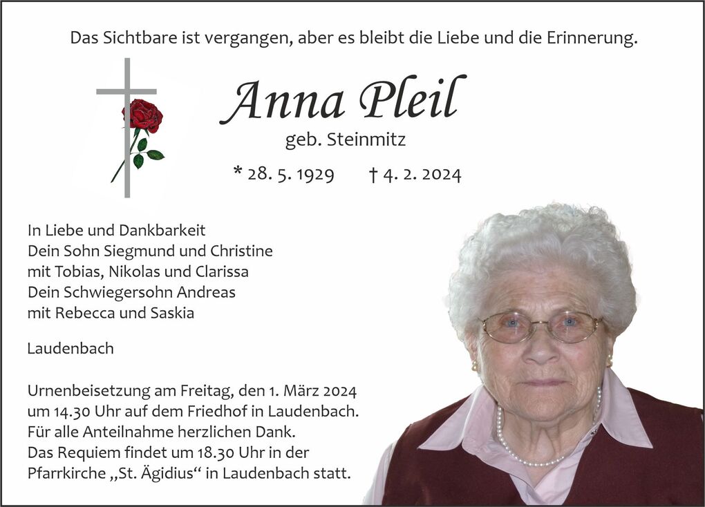 Trauerkarte f&uuml;r Anna Pleil, mit einem Foto einer &auml;lteren Frau, umrahmt von einem Kreuz und einer Rose.