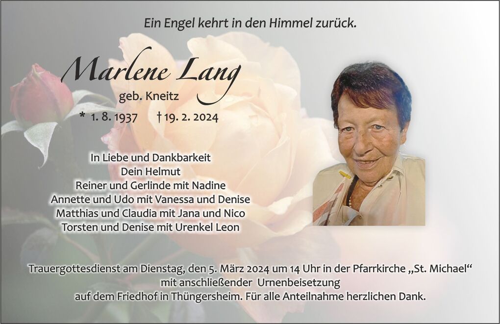 Traueranzeige f&uuml;r Marlene Lang mit Lebensdaten, Dankesworten und Details zur Trauerfeier, umgeben von einer blassen Bl&uuml;te.