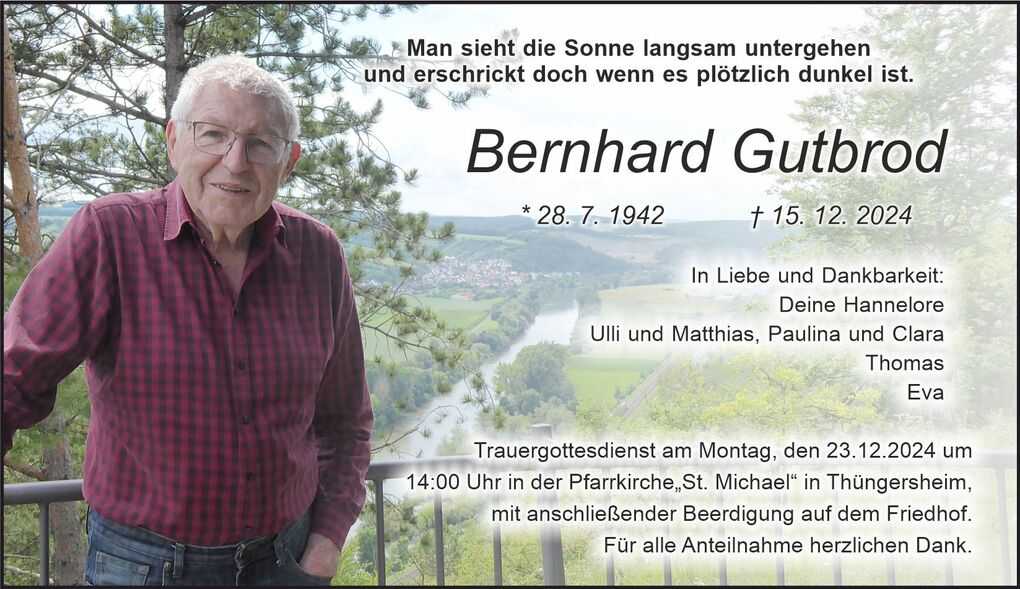 Portr&auml;t eines &auml;lteren Mannes in einem karierten Hemd, stehend vor einer Landschaft mit B&auml;umen und einem Fluss.