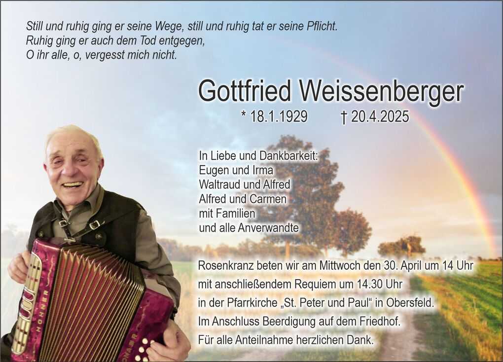Portr&auml;t eines l&auml;chelnden &auml;lteren Mannes mit einer Ziehharmonika vor einer malerischen Landschaft mit Regenbogen.