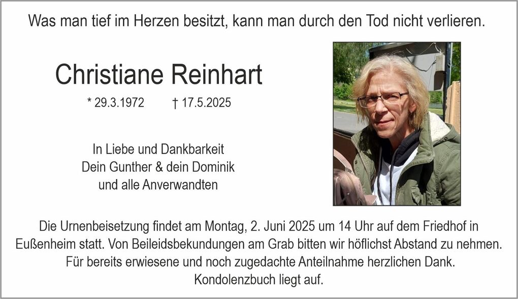 Bild eines Trauerschreibens mit Foto einer Frau, Namen, Daten und Informationen zur Urnenbeisetzung.